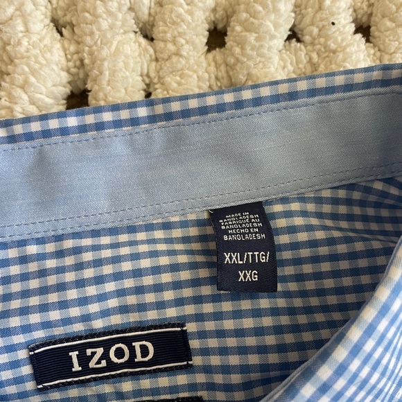 Izod button down shirt, long sleeve, square pattern. - Picture 4 of 5